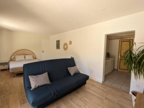 Studio en Rez-de-villa proche plage de Fabregas